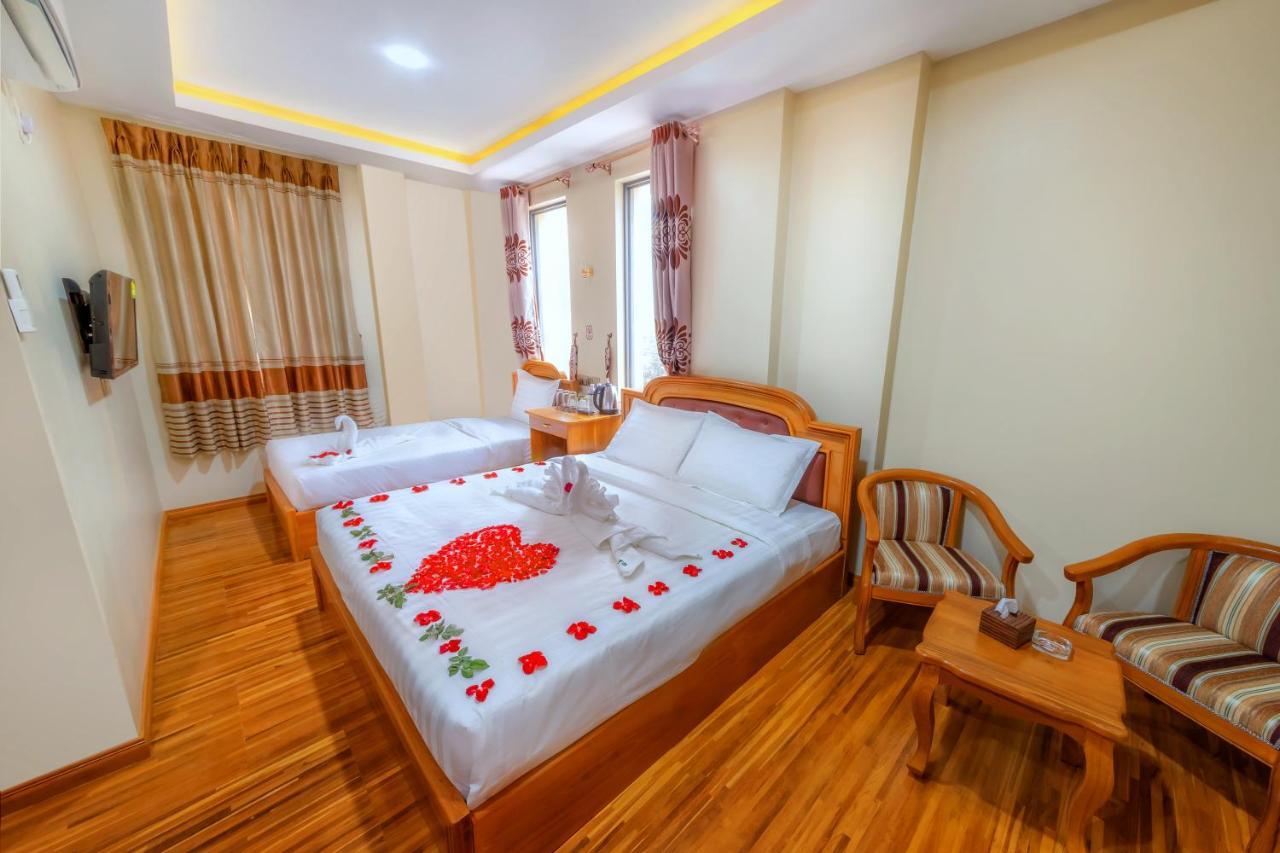 Hotel Friendship Mandalay Exteriör bild