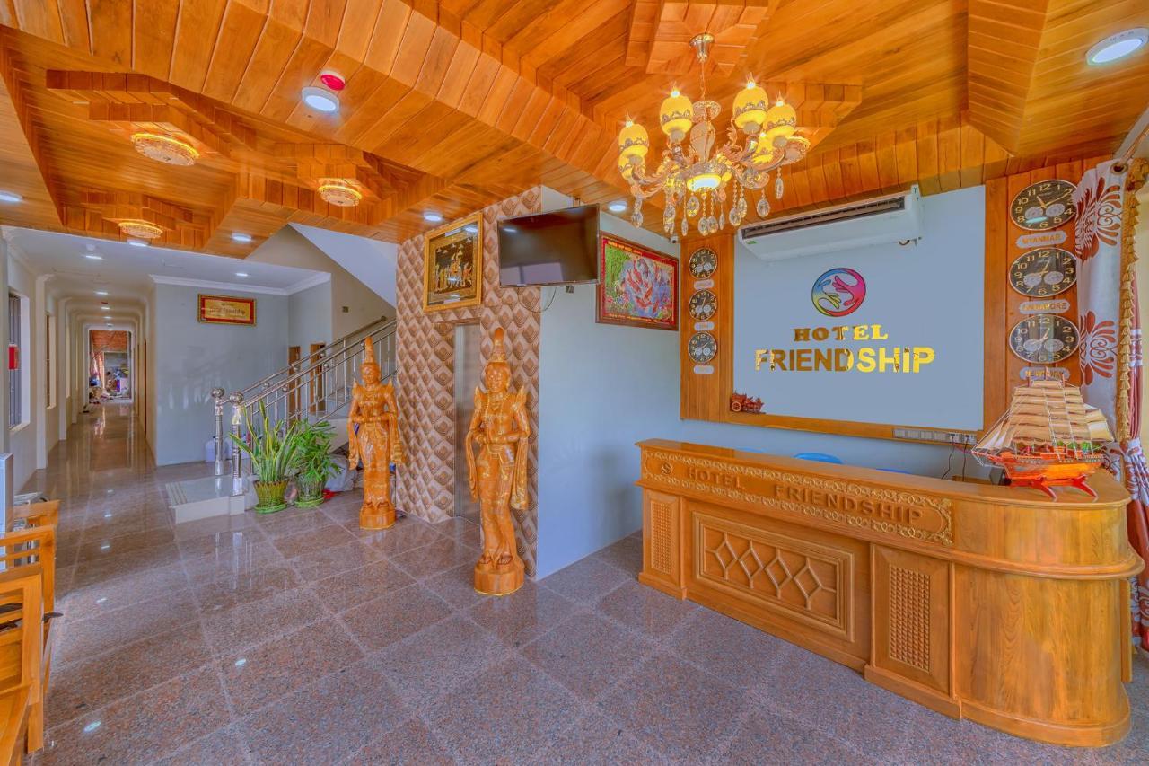 Hotel Friendship Mandalay Exteriör bild
